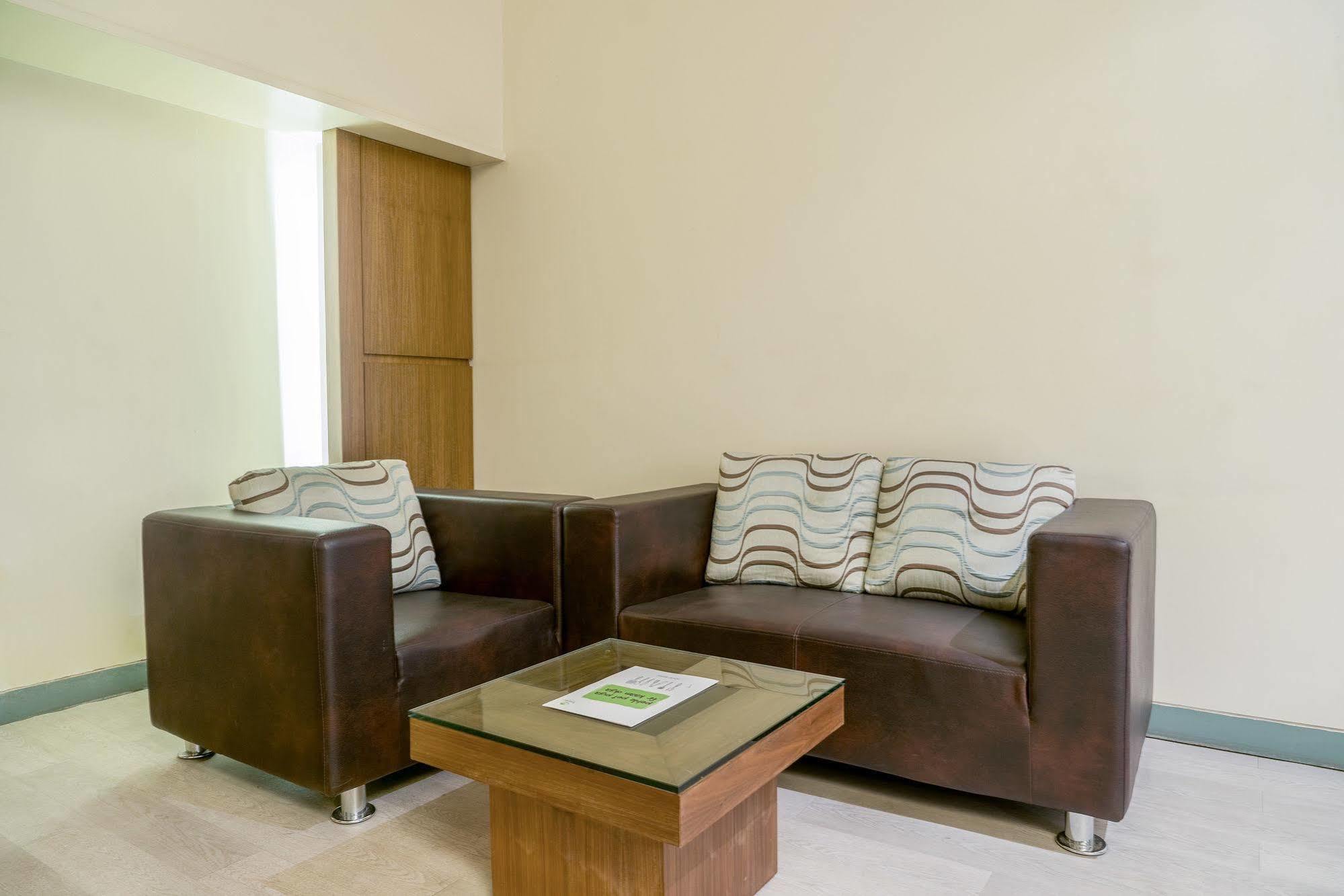 Mint Koregaon Park Next To Osho Ashram Pune Exterior photo
