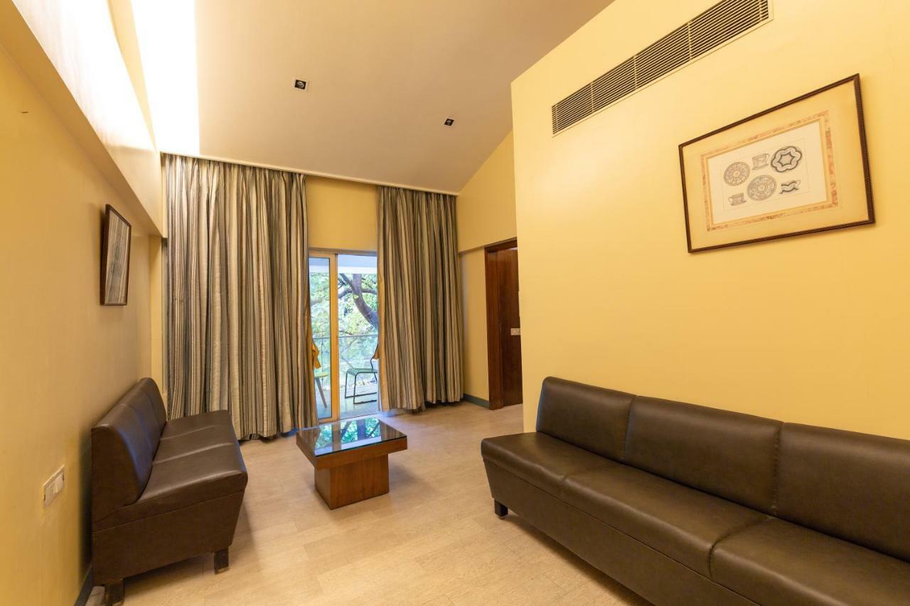 Mint Koregaon Park Next To Osho Ashram Pune Exterior photo