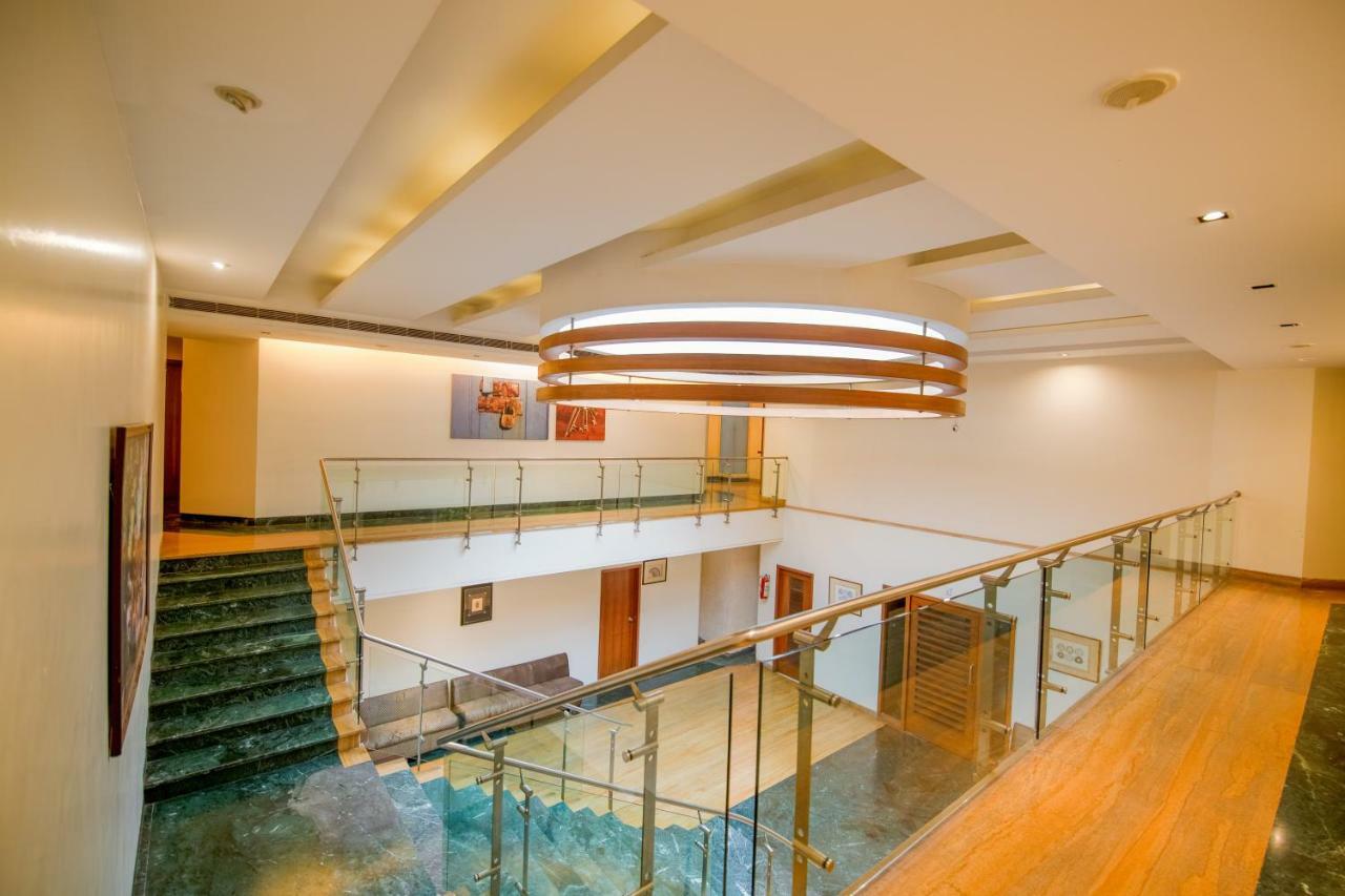 Mint Koregaon Park Next To Osho Ashram Pune Exterior photo