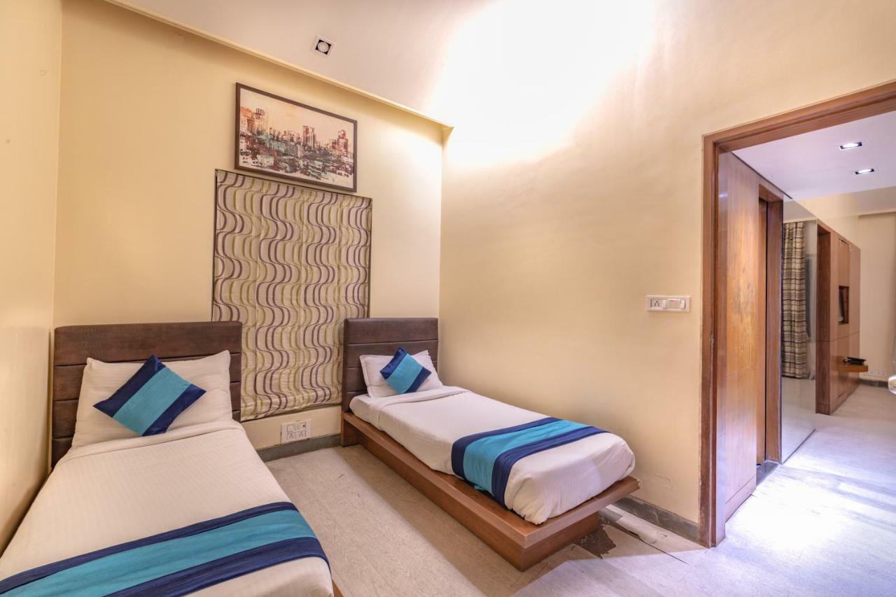 Mint Koregaon Park Next To Osho Ashram Pune Exterior photo